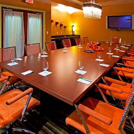 Holiday Inn Hotel & Suites Ocala Conference Center By Ihg Extérieur photo
